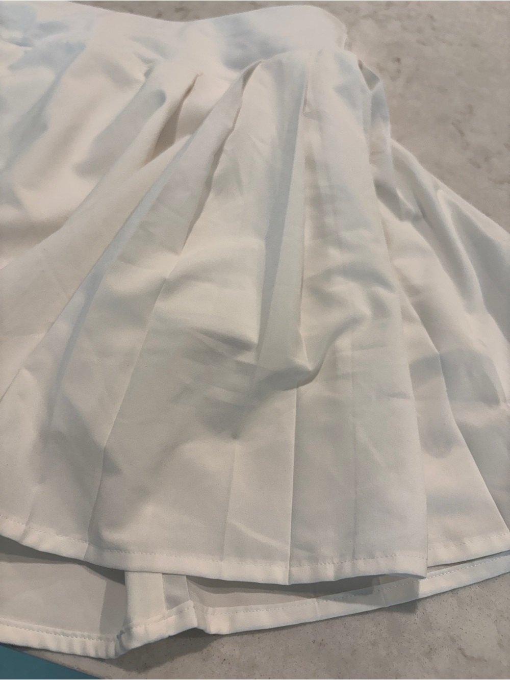 Lululemon White Athletic Skirt Skort Built-In Shorts Size 8 Like New - Picture 6 of 8